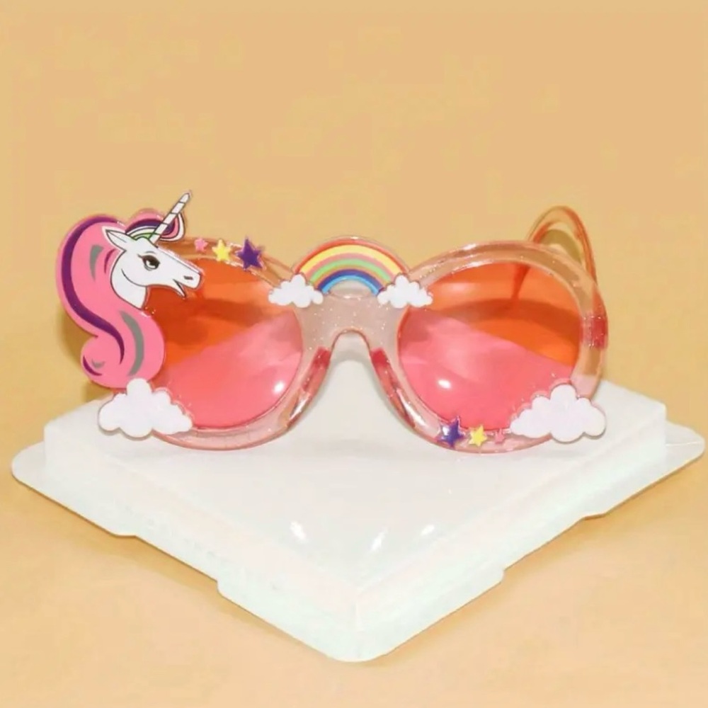 Unicorn glasses for little girls. 🦄🦄🦄🦄